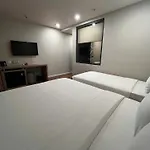 Level Hotel Sai Gon - By Bay Luxury